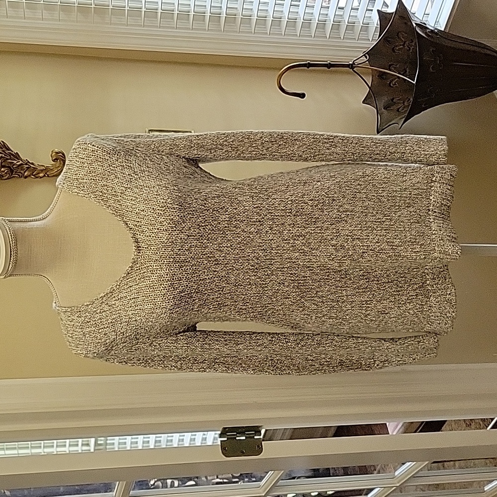 Loft gray white mingled Vneck long sleeve long pullover sweater Size Medium EUC